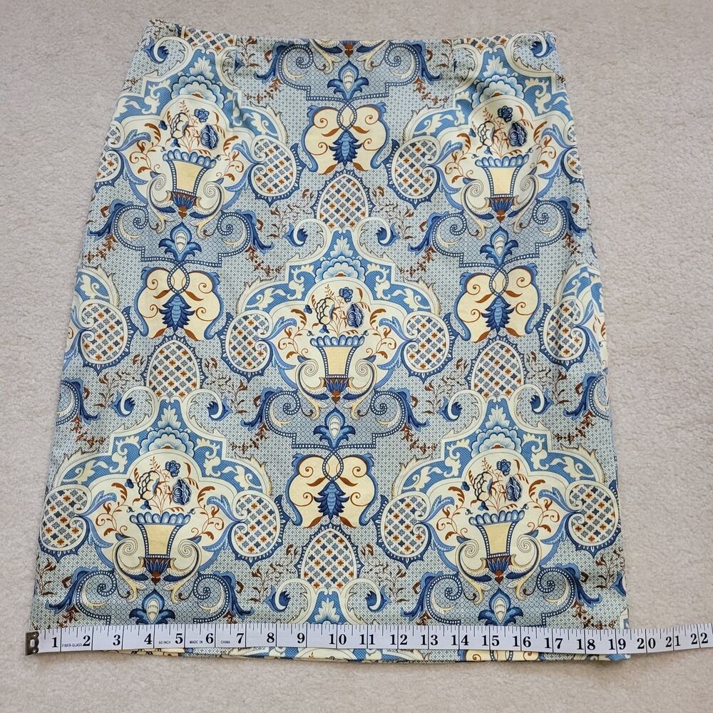 EUC Talbots 10 Stretch Straight Knee Length Skirt Side Zip Button Geometric - Picture 10 of 12